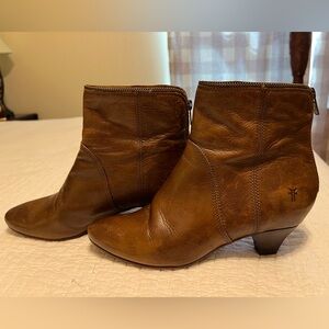 Frye Women's Tan Leather Ankle Booties